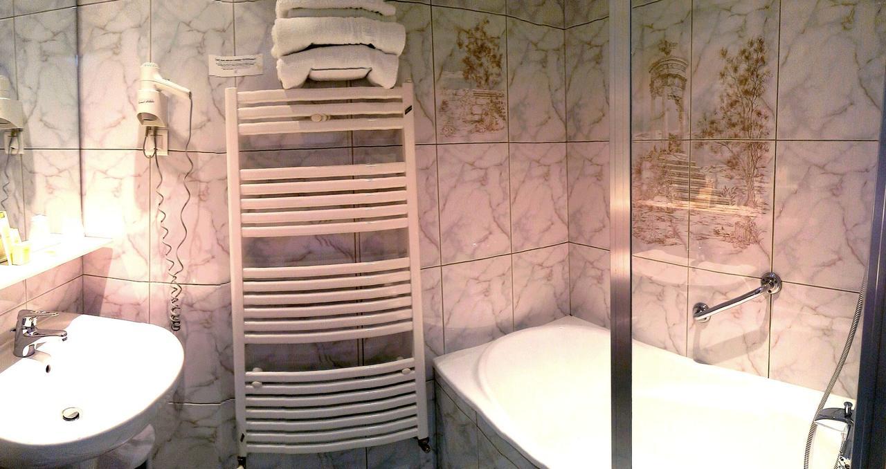 Logis Hotel & Restaurant Arcombelle Val-de-Meuse Zewnętrze zdjęcie